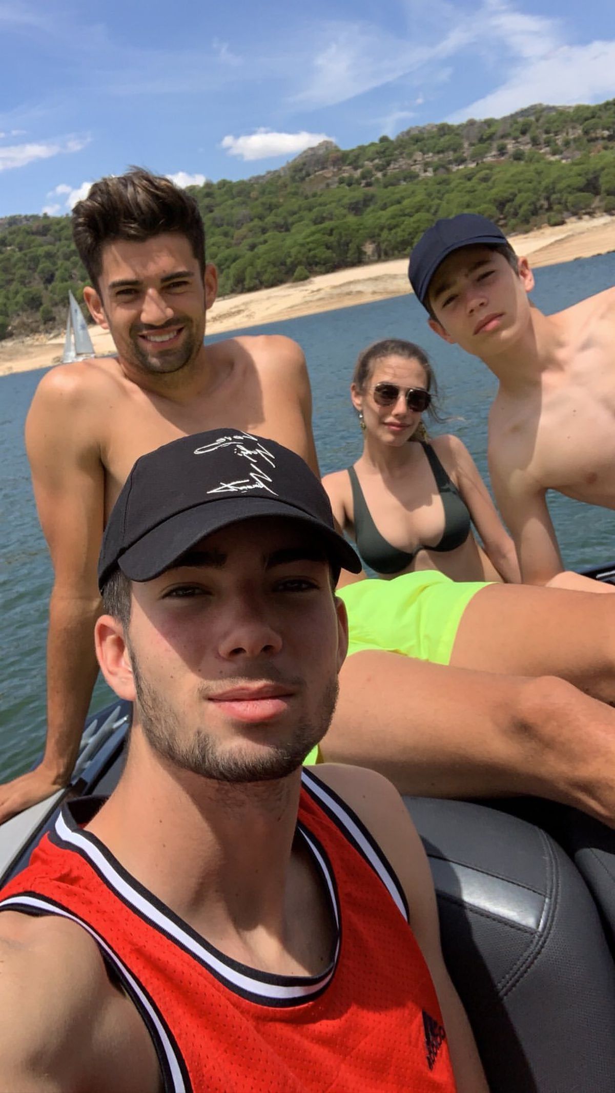 FOTO Enzo Zidane s-a îndrăgostit de o tânără venezueleană, activistă împotriva președintelui Nicolas Maduro » Le-a prezentat-o deja părinților