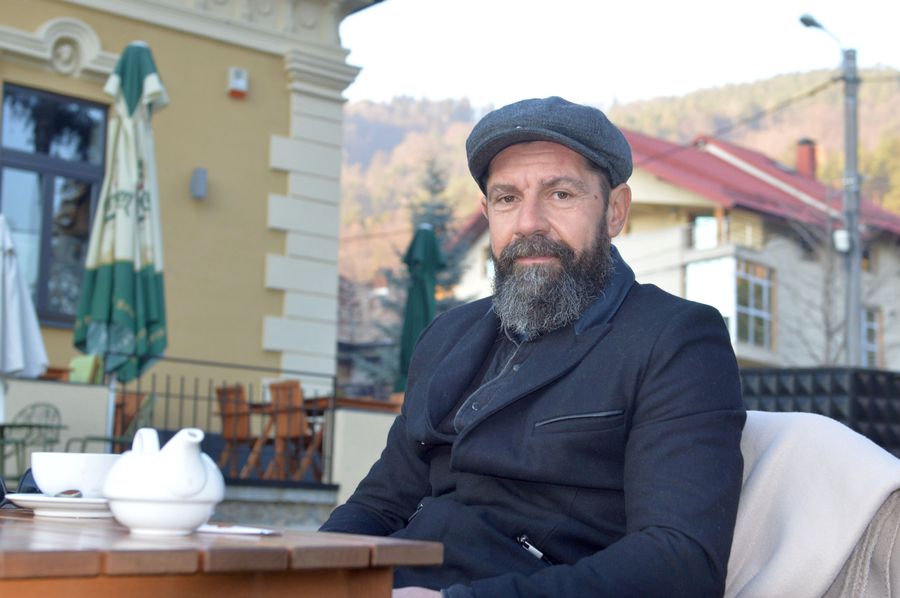 Angelo, cu o fizionomie total schimbată față de când juca FOTO Vlad Nedelea (Piatra Neamț) Angelo, cu o fizionomie total schimbată față de când juca FOTO Vlad Nedelea (Piatra Neamț)