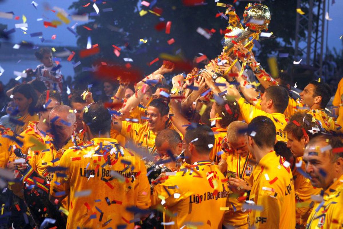 EXCLUSIV 10 ani nebuni pentru Galați: titlu, faliment, reînființare și, acum, gânduri de promovare