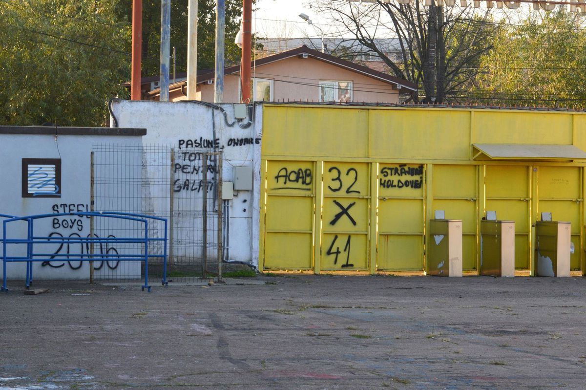 FOTO EXCLUSIV Cum arată acum stadionul Oțelului, la 10 ani de la cucerirea titlului în Liga 1