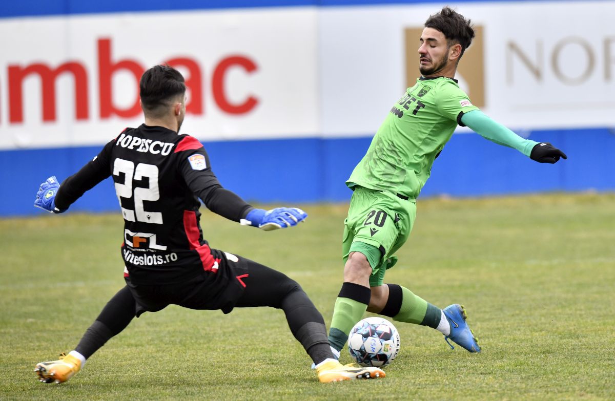 Scene dure în amicalul lui Dinamo de azi: fotbalist făcut KO, nervi și îmbrânceli: „E la spital, are ochiul umflat”