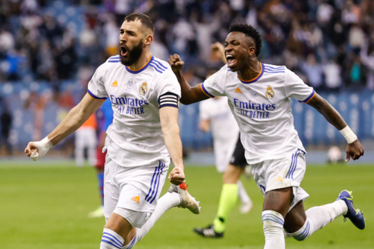 Real Madrid a învins-o pe Barcelona, scor 3-2, în prima semifinală din Supercupa Spaniei.