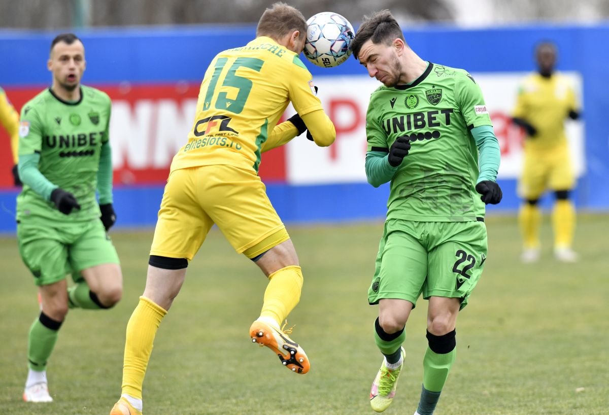 Scene dure în amicalul lui Dinamo de azi: fotbalist făcut KO, nervi și îmbrânceli: „E la spital, are ochiul umflat”