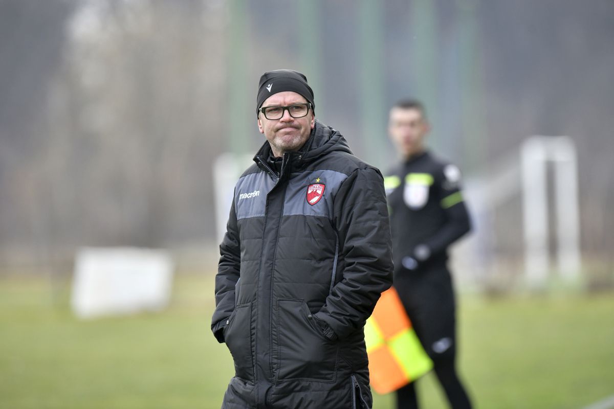 Flavius Stoican anunţă despărţirea de un jucător: „E blocat psihic! Multă lume l-a înjurat. Nu mai poate continua!”