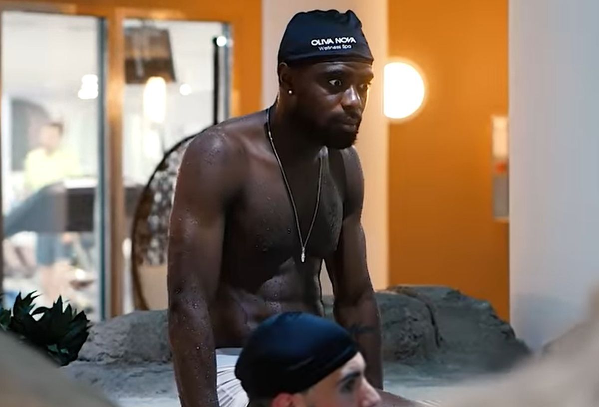 Și-au flexat mușchii la piscină: Deac, de pe coperta „Men's Health” + FCSB, ca la Herculane: cine a fost „victima” lui Crețu și Nikolov