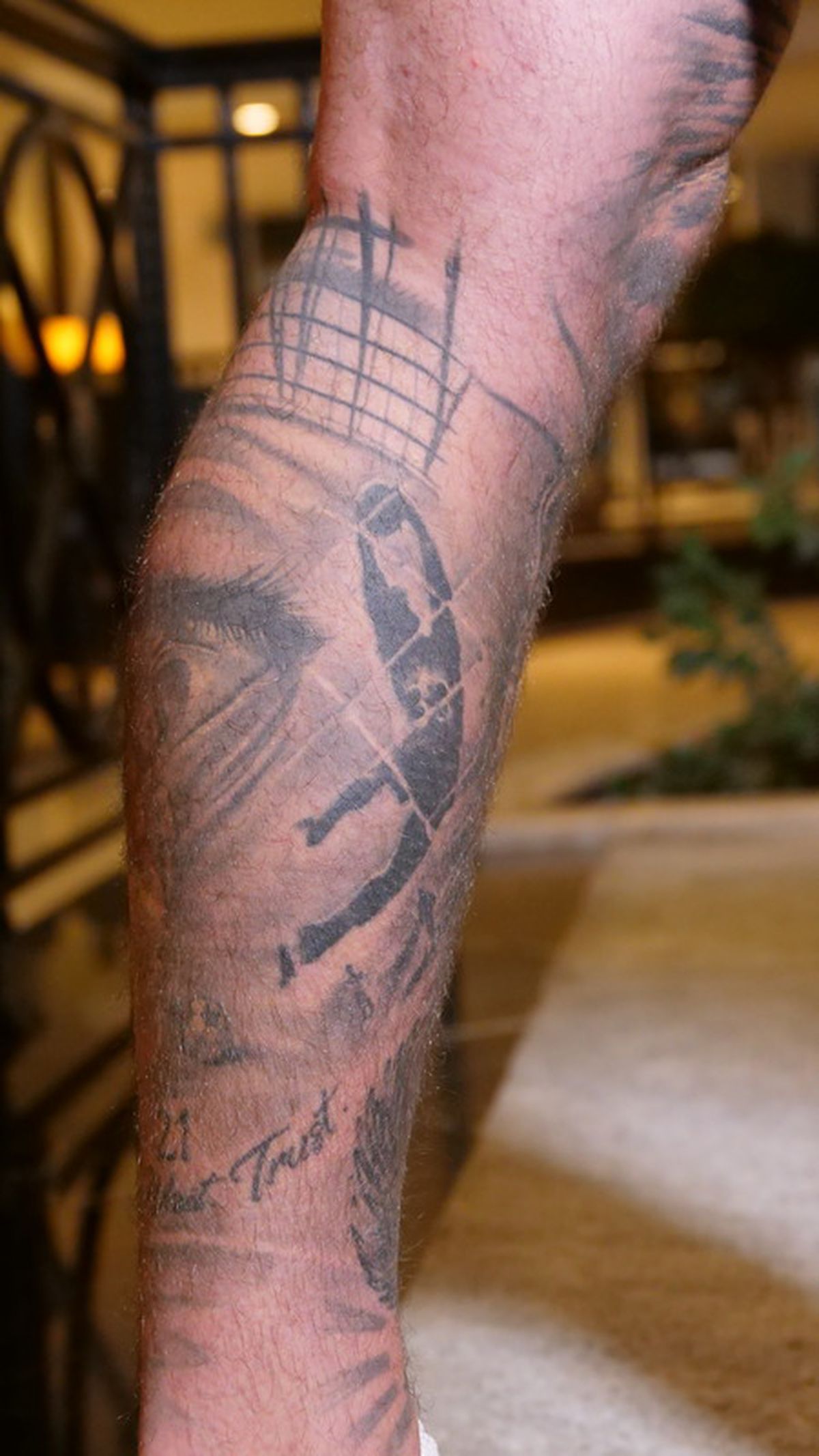 Și-a tatuat viaţa pe corp » Roland Niczuly, căpitanul lui Sepsi, are peste 20 de tatuaje și vrea să-și mai facă și altele