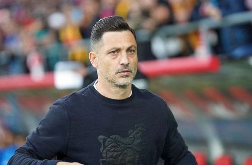 Mirel Rădoi (41 de ani), antrenor liber de contract după despărțirea de CS Universitatea Craiova, a fost pe lista Universității Cluj în această iarnă.