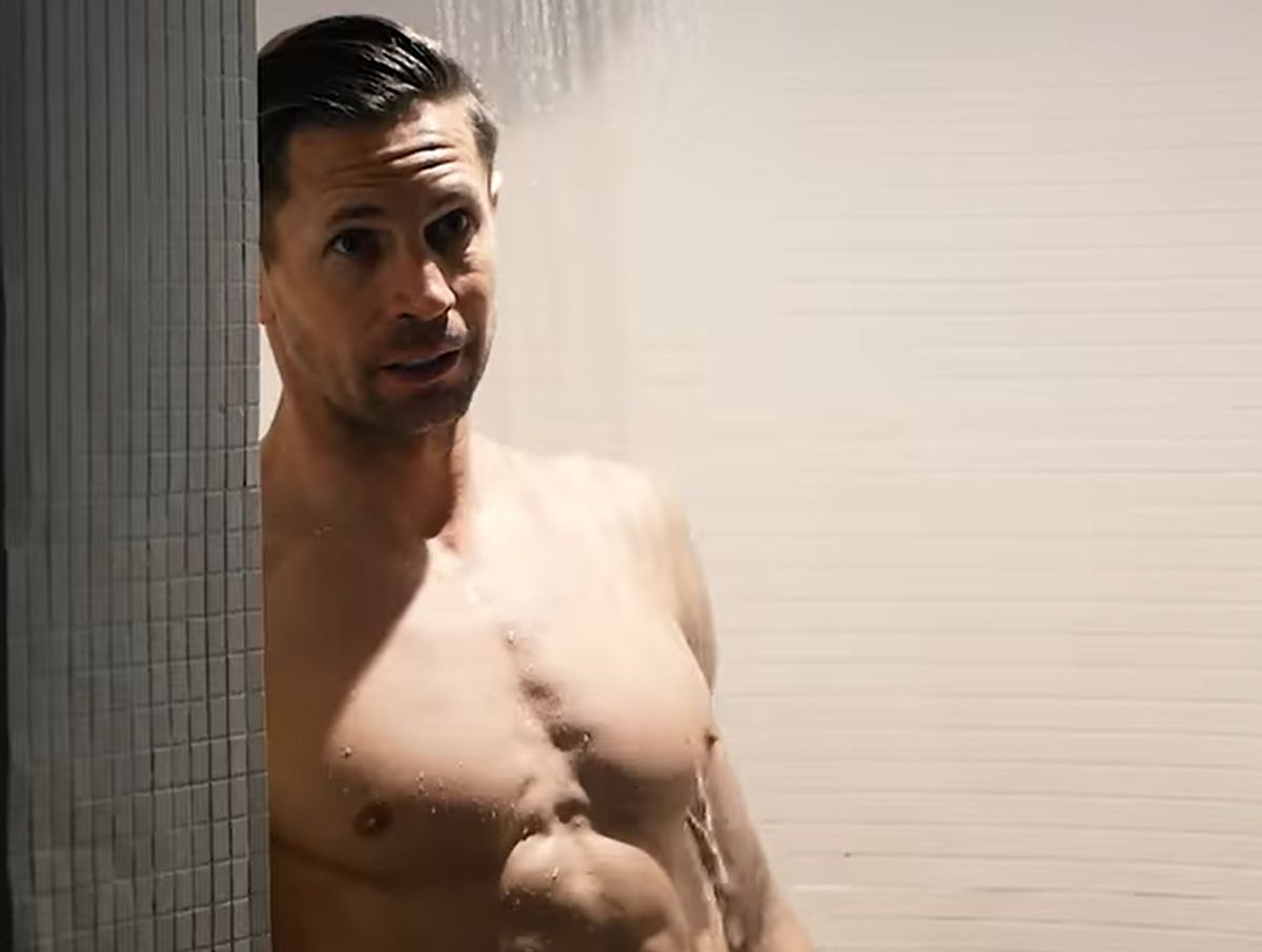 Și-au flexat mușchii la piscină: Deac, de pe coperta „Men's Health” + FCSB, ca la Herculane: cine a fost „victima” lui Crețu și Nikolov