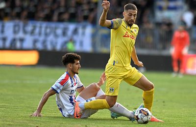 Oțelul a pus pe liber un jucător de bază în 2023. O rivală din Superligă l-a „furat”!