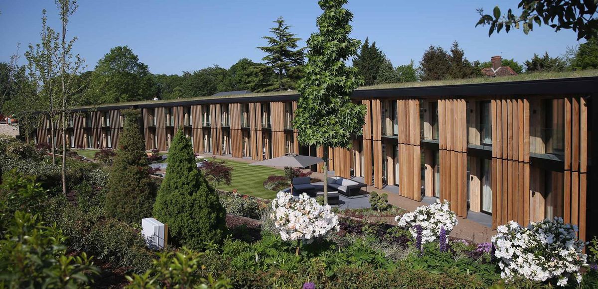 Așa arată complexul de 5 stele în care locuiește Drăgușin după transferul la Tottenham