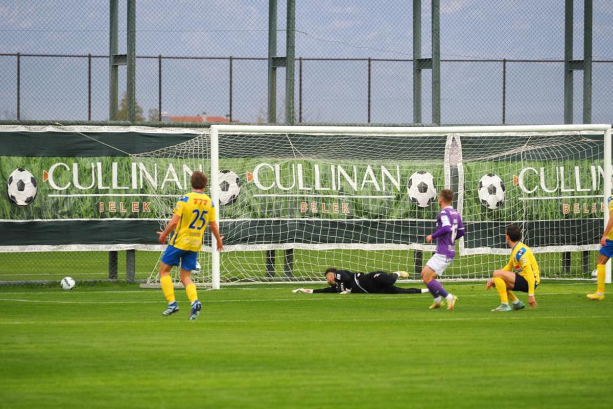 Rapid a pierdut ultimul amical din cantonament, 2-3 în fața belgienilor de la Westerlo » Meci înțesat de momente tensionate!