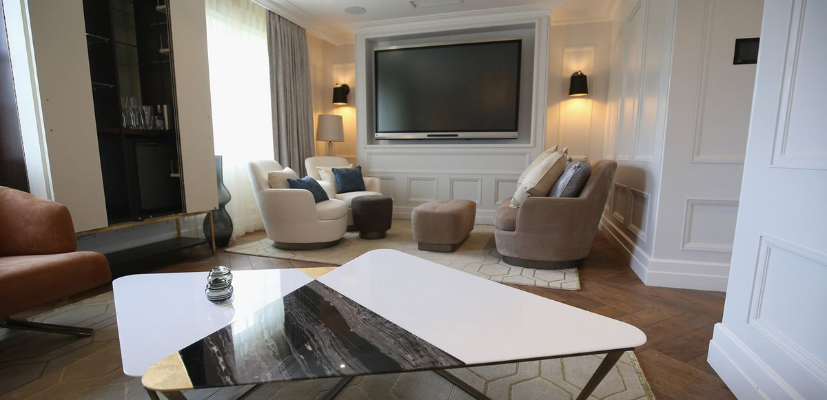 Așa arată complexul de 5 stele în care locuiește Drăgușin după transferul la Tottenham