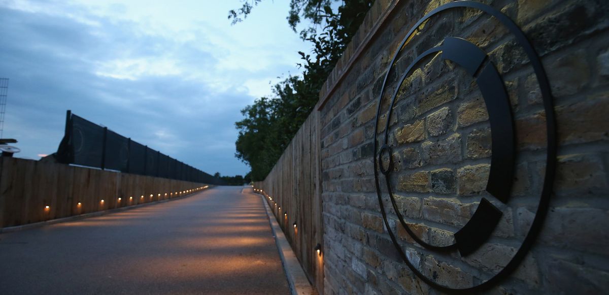 Așa arată complexul de 5 stele în care locuiește Drăgușin după transferul la Tottenham