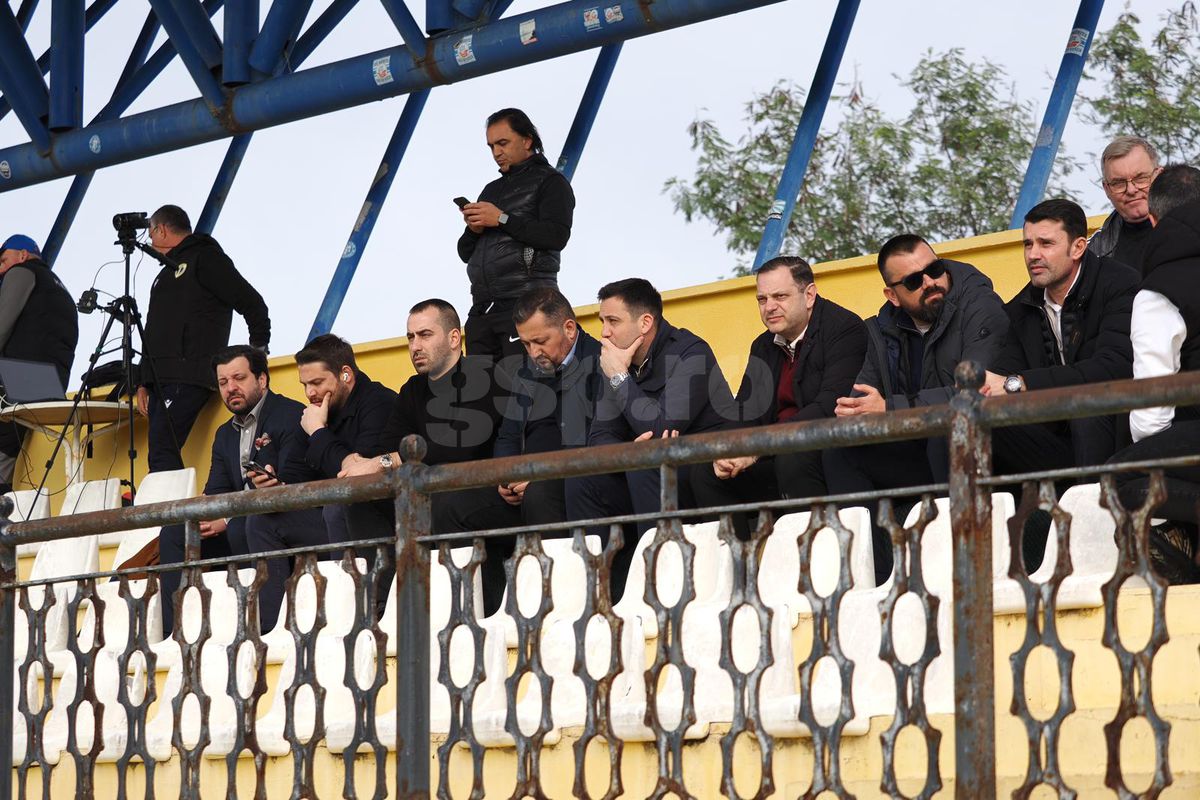 Investitori turci la Petrolul