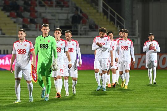 Dinamo a anunțat despărțirea de portarul bosniac Filip Dujmovic (24 de ani).