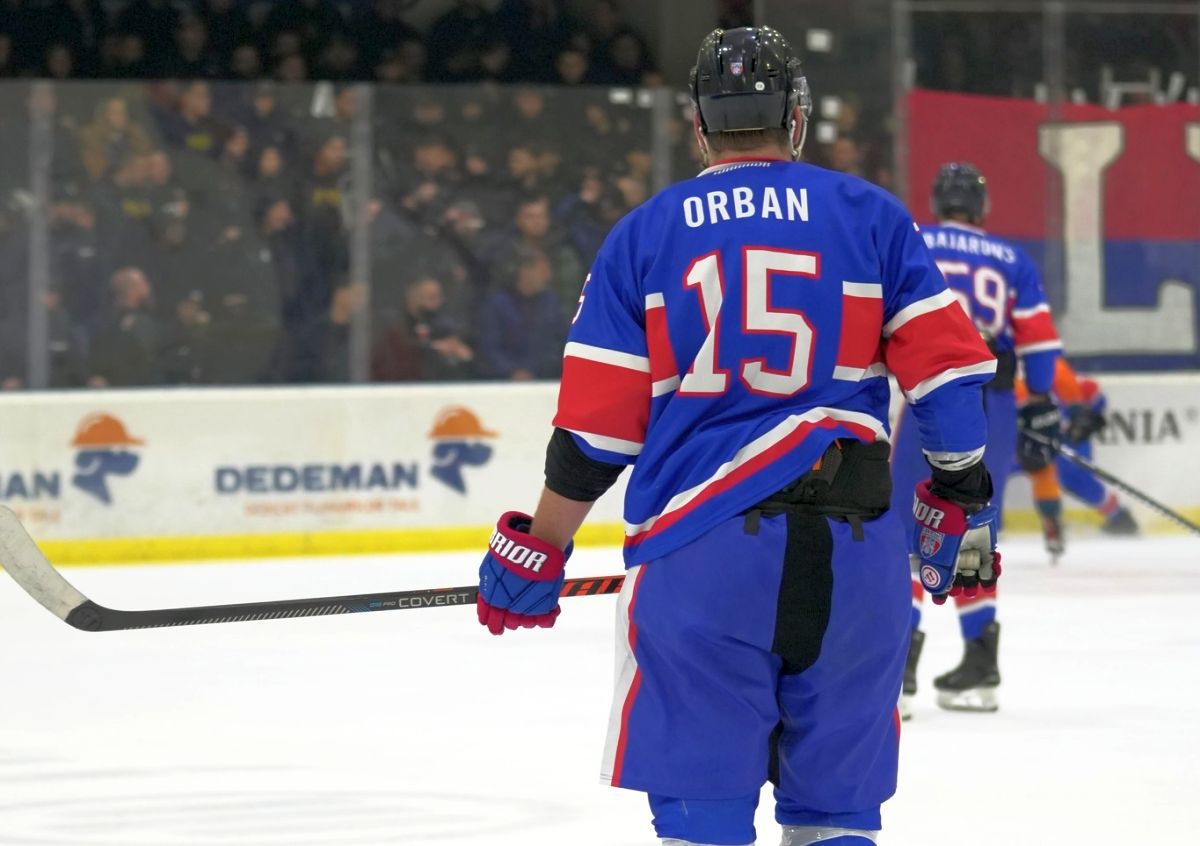 Cu „Berceni Arena” sub lacăt, show-ul s-a mutat la Otopeni! Imagini rare în Liga Națională: atmosferă frenetică la meciul Stelei