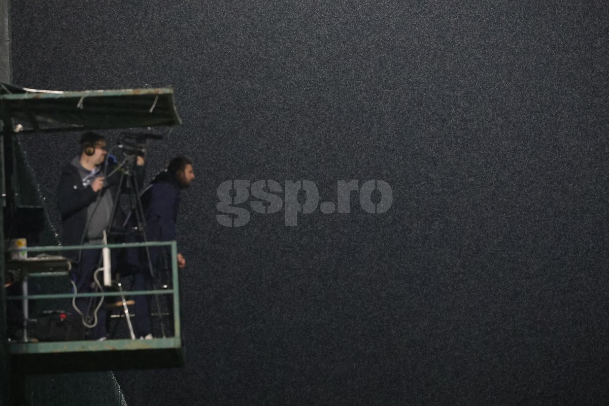 Adrian Mutu a văzut amicalul Petrolul - Zaglebie în condiții speciale