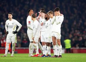 Arsenal eliminată din Cupă, antrenori noi, primele transferuri la echipele mari » Analizăm la Premier GSP