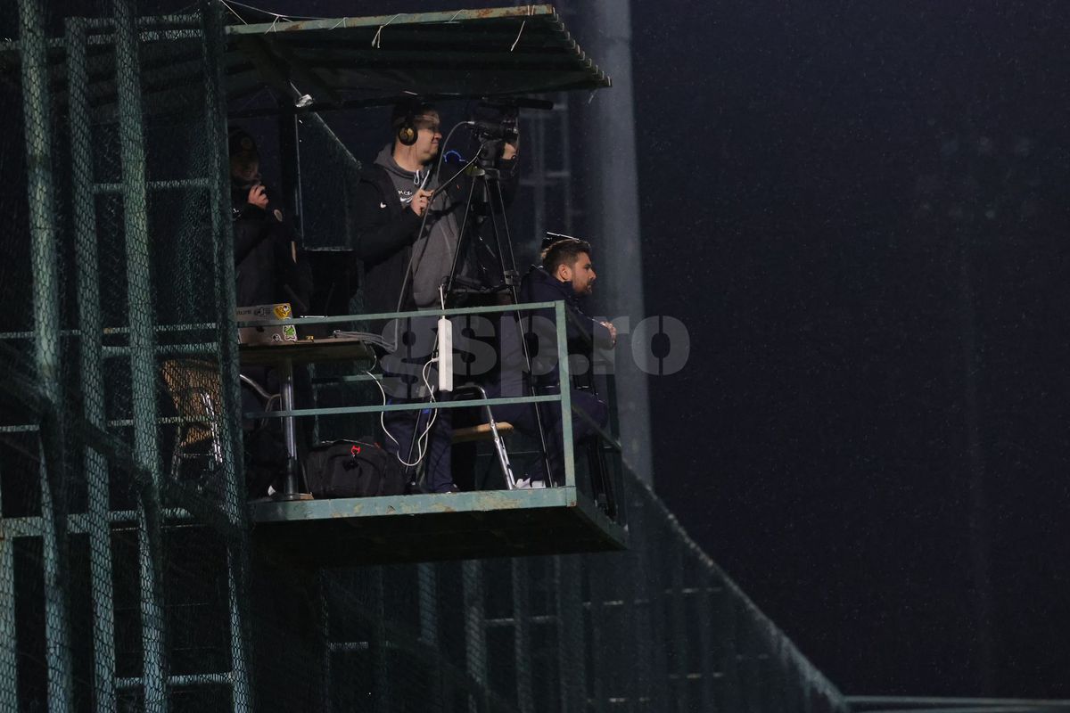 Adrian Mutu a oferit imaginile zilei în Antalya! Continuă „blestemul” fundașului stânga la Petrolul