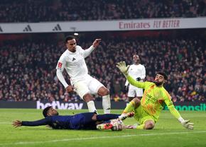 Arsenal - Manchester United, derby-ul zilei în FA Cup » Calificarea se decide la penalty-uri