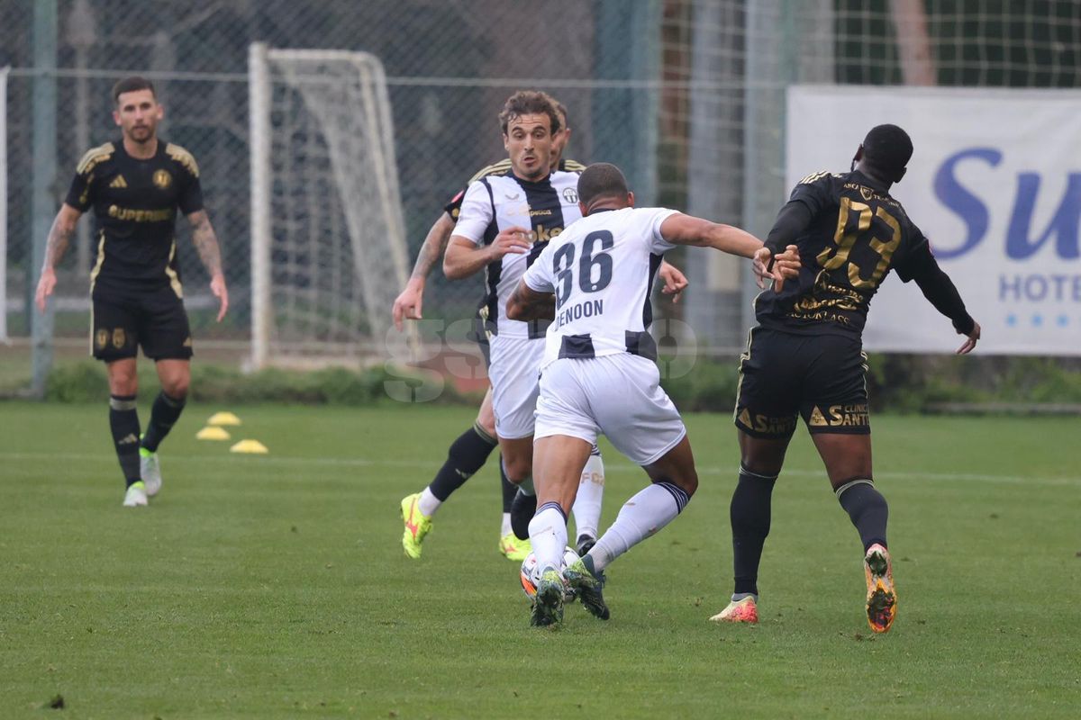 Unul dintre cei mai buni fundași din Superligă, dorit în Rusia! Ofertă impresionantă: cât ar urma să câștige