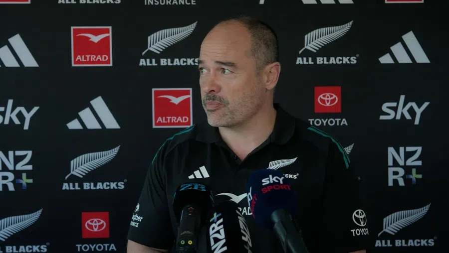 Mike Anthony pe vrema când colabora cu naționala de rugby a Noii Zeelande Mutare surprinzătoare » Un antrenor din rugby se alătură clubului din Premier League