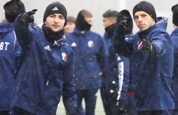 „Se vorbește de titlu în vestiar!” » Leo Grozavu e pregătit pentru orice scenariu: „O să avem o luptă interesantă!”