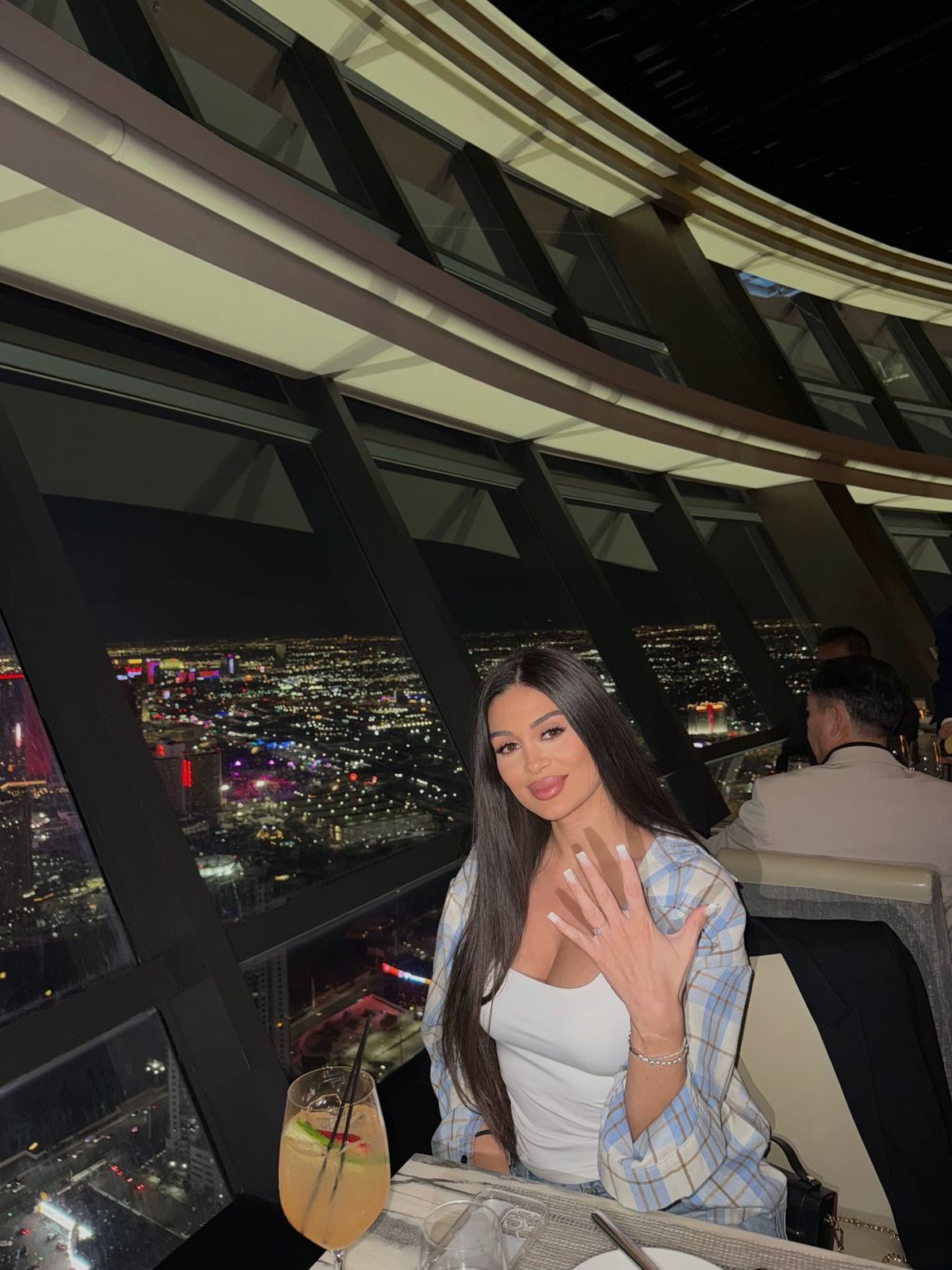 Fotbalistul român și-a cerut iubita în căsătorie în Las Vegas