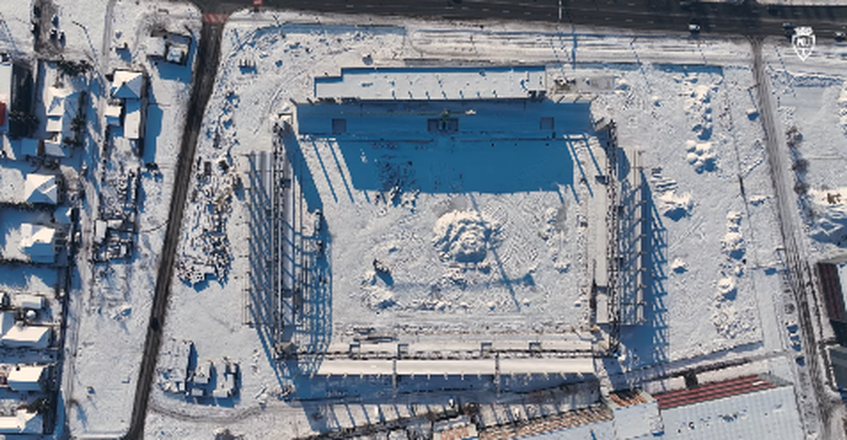 Răsare din zăpadă! Imagini spectaculoase cu stadionul mult așteptat în România