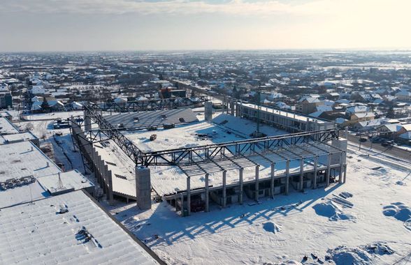 Răsare din zăpadă! Imagini spectaculoase cu stadionul mult așteptat în România