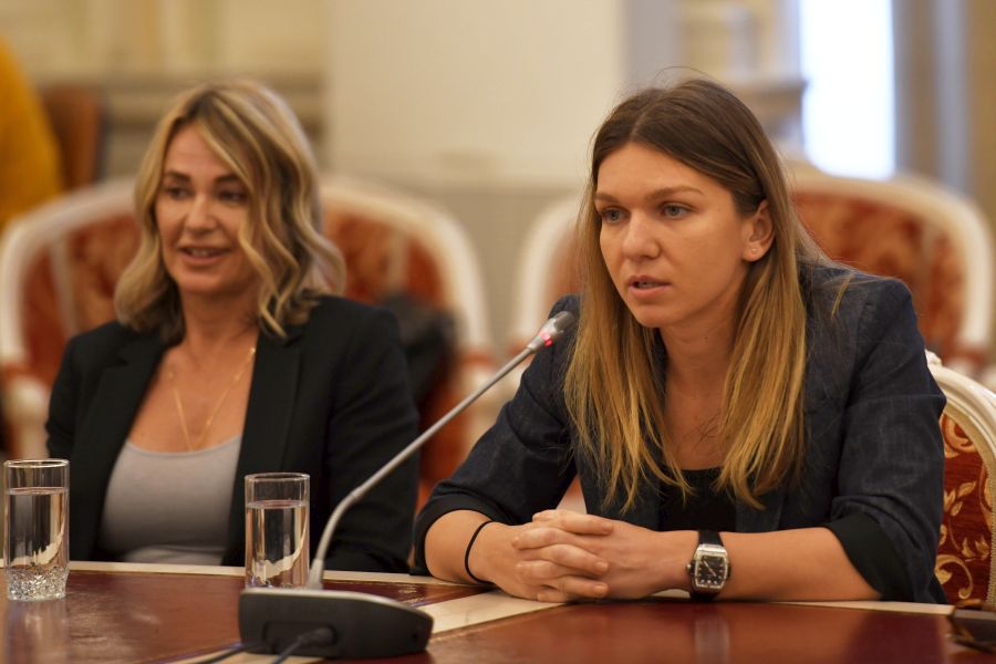 Video Simona Halep Nadia ComÄƒneci Gabi Szabo È™i Camelia Potec ConferinÈ›Äƒ Manifest La Senat Ajutor Vorbim In Van È™i Nimeni Nu Ne AscultÄƒ