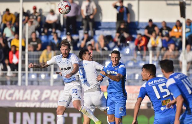 ANALIZĂ. Papură trebuie să rezolve o problemă uriașă ca să spere la titlu! Absolut TOATE golurile încasate de Craiova au venit în urma unor cadouri făcute de fundași adversarilor!