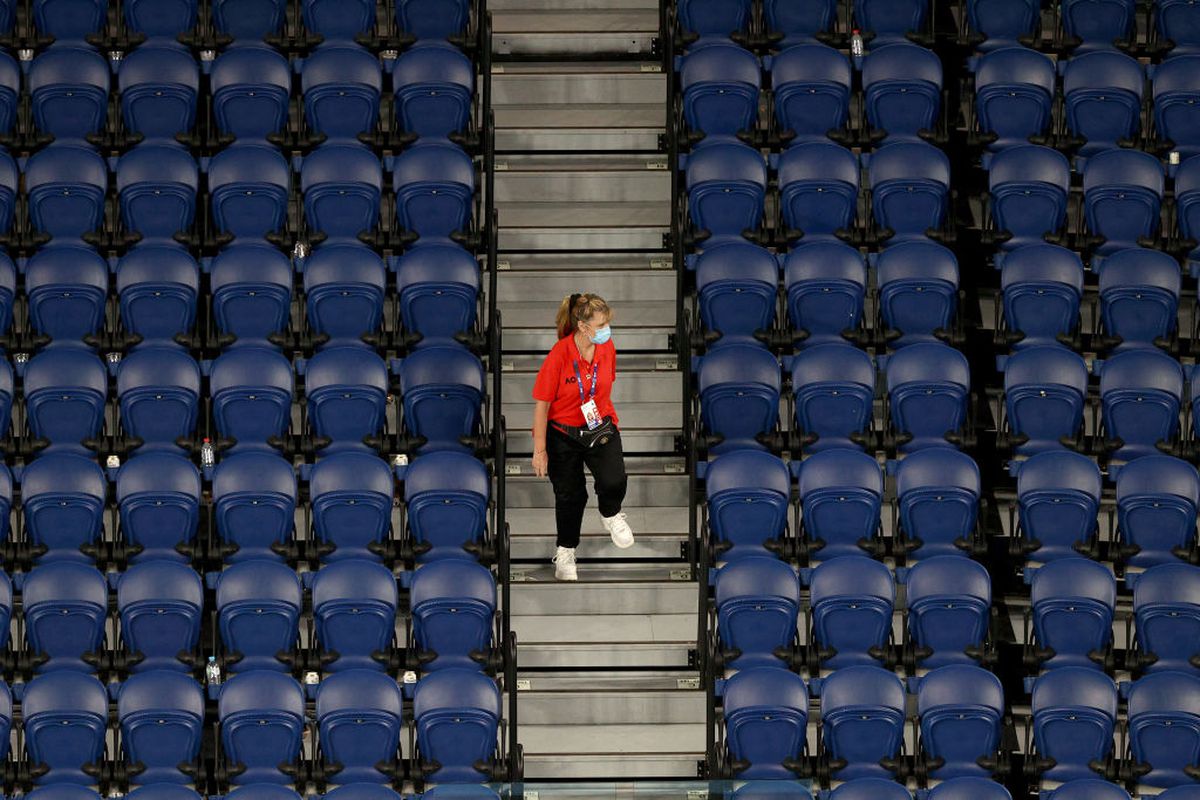 FOTO Scene incredibile la Australian Open! Spectatorii au fost dați afară de pe arena Rod Laver, din cauza startului carantinei