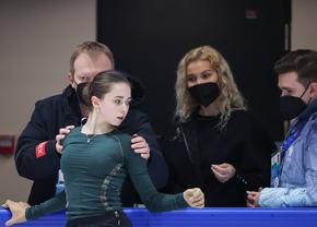 O fostă campioană olimpică îi acuză pe adulții din jurul Kamilei Valieva, patinatoarea depistată pozitiv la numai 15 ani!: „Adulții să plătească!”