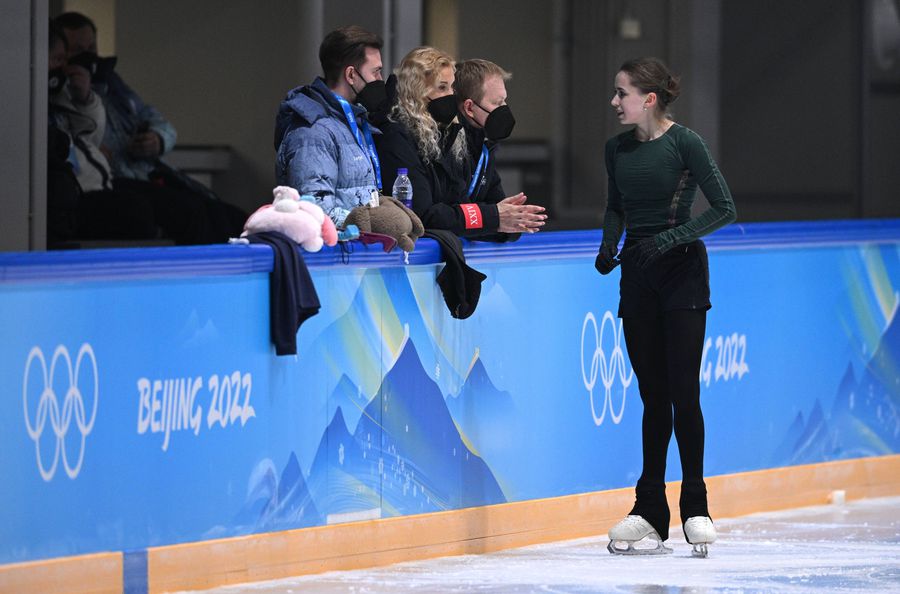 O fostă campioană olimpică îi acuză pe adulții din jurul Kamilei Valieva, patinatoarea depistată pozitiv la numai 15 ani: „Ei trebuie să plătească!”