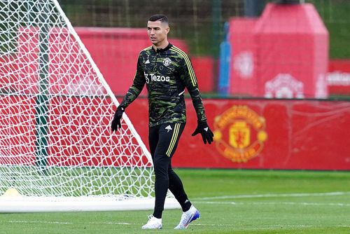 Cristiano Ronaldo în timpul unei sesiuni de antrenament la baza de la Carrington. Foto: Imago Images