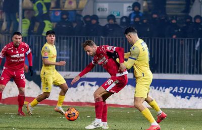 O rivală a lui Dinamo le urează „câinilor” să evite retrogradarea: „Chiar dacă pe noi ne-au pus la masa presei și nu ne-au oferit nici măcar o apă”