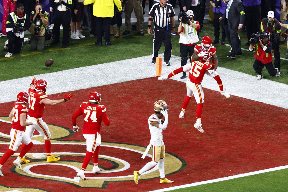 Dinastia lui Mahomes » Super Bowl electrizant în Vegas! Kansas City Chiefs revine și își apără trofeul NFL în prelungiri