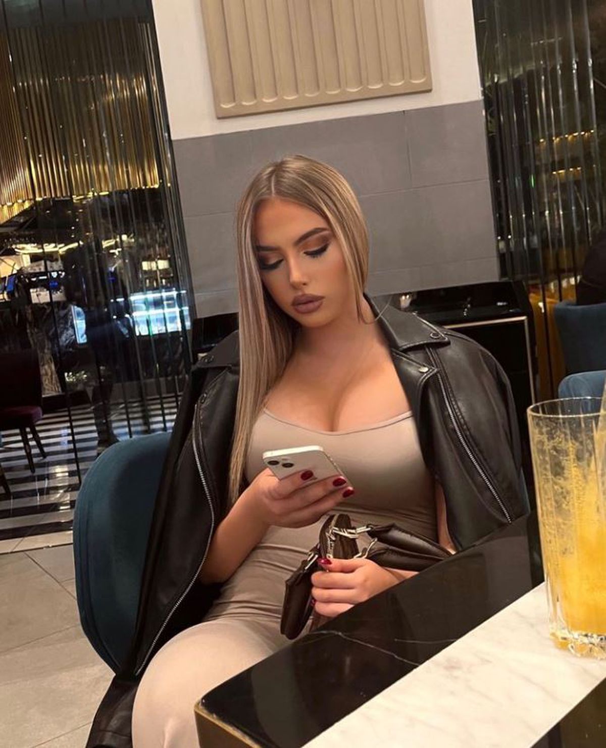 Cea mai atrăgătoare karatistă a furat inima unui milionar elvețian. L-a dat peste cap cu pozele de pe Instagram