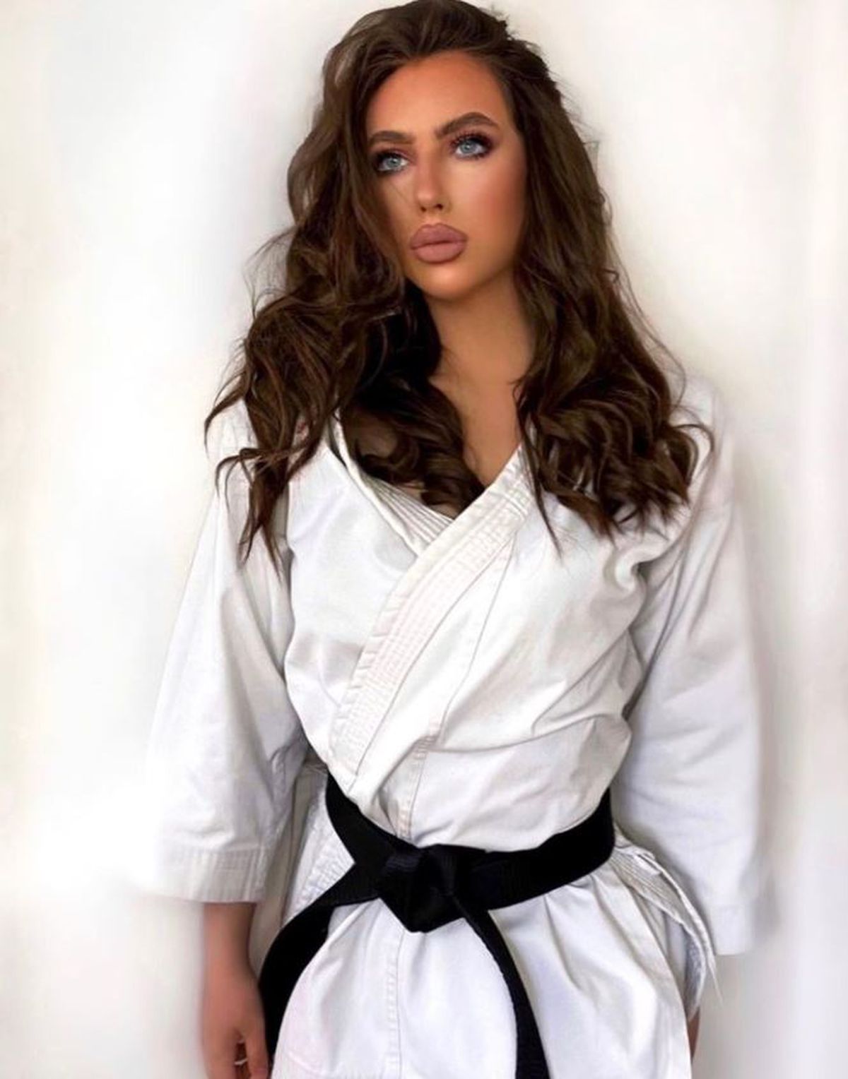 Cea mai atrăgătoare karatistă a furat inima unui milionar elvețian. L-a dat peste cap cu pozele de pe Instagram