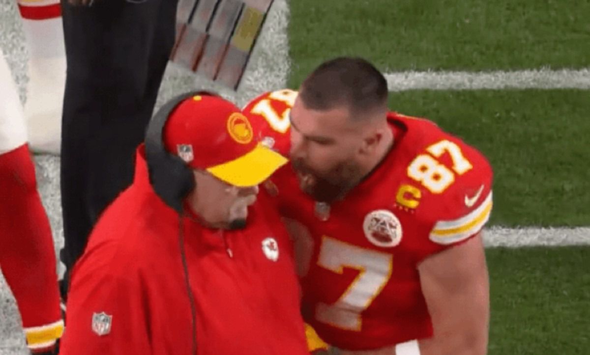 Travis Kelce, furios » A țipat la antrenor și l-a împins! Reacția lui Andy Reid, după finala Super Bowl: „În mod normal, aș fi ripostat, dar m-a prins dezechilibrat”