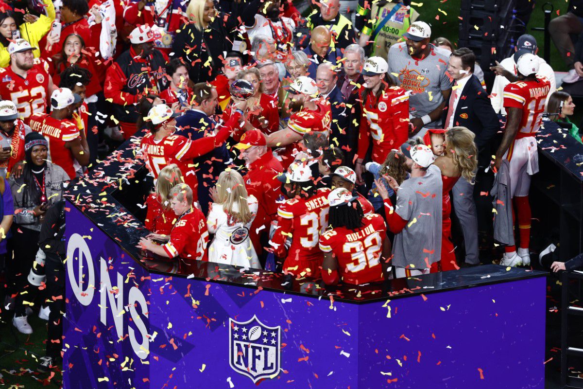 Dinastia lui Mahomes » Super Bowl electrizant în Vegas! Kansas City Chiefs revine și își apără trofeul NFL în prelungiri