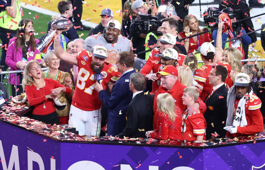 Kansas City Chiefs și-a apărat trofeul NFL, după un Super Bowl LVIII electrizant care a avut nevoie de prelungiri, 25-22 cu San Francisco 49ers, campioana sezonului regulat.  Foto: Imago