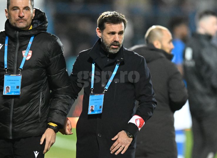 Zeljko Kopic, banderolă specială cu sigla lui Dinamo la meciul cu Farul