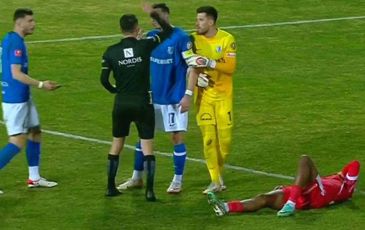 FOTO Eliminare întoarsă de VAR în Farul - Dinamo