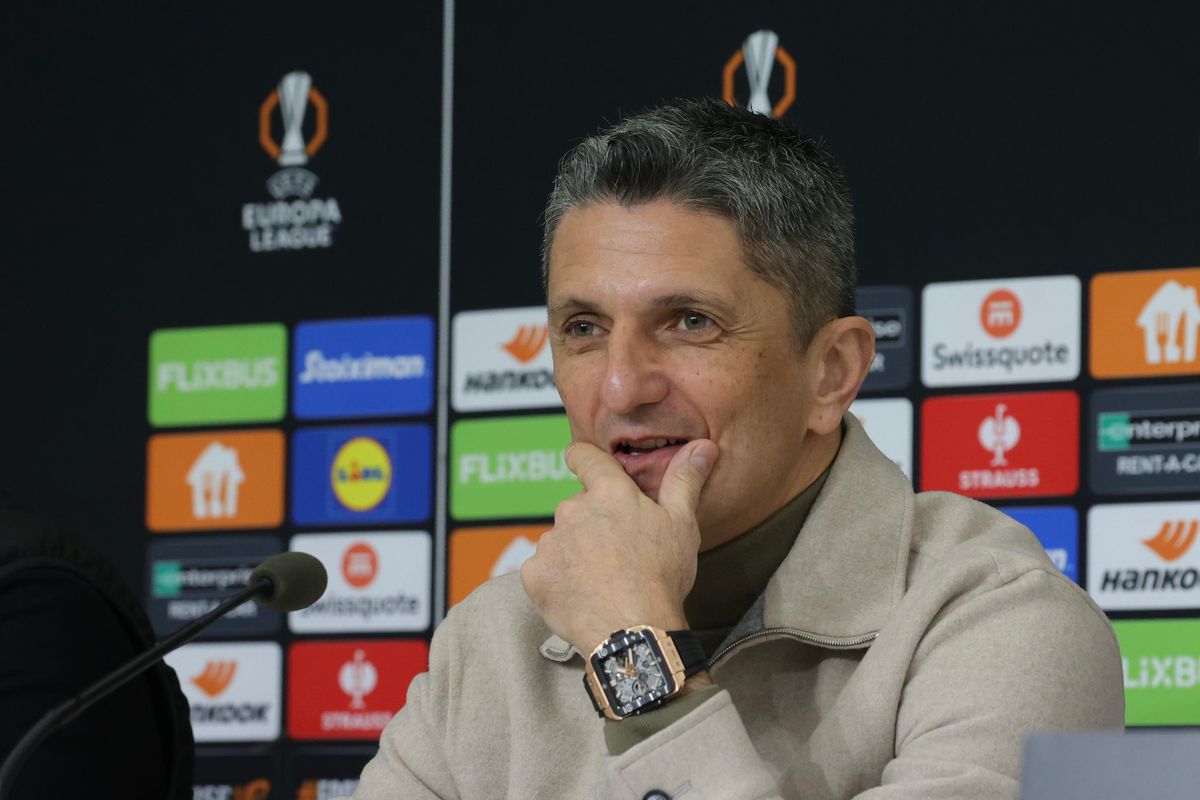 Accesoriile de 60.000 de euro pe care Răzvan Lucescu le-a adus la conferință, înainte de PAOK - FCSB