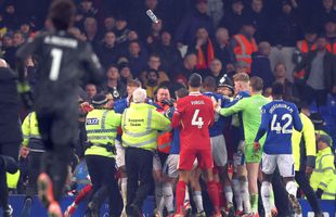 Bătaie pe teren după Everton - Liverpool » A fost nevoie de intervenția polițiștilor după ultimul „Merseyside Derby” găzduit de Goodison Park