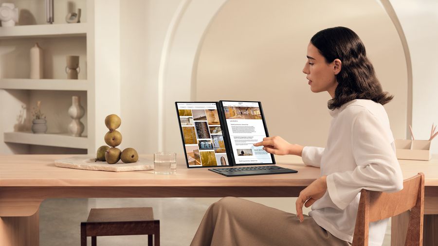 Descoperă lumea posibilităților infinite cu ASUS Zenbook Duo: laptopul dual-screen care redefinește portabilitatea și performanța