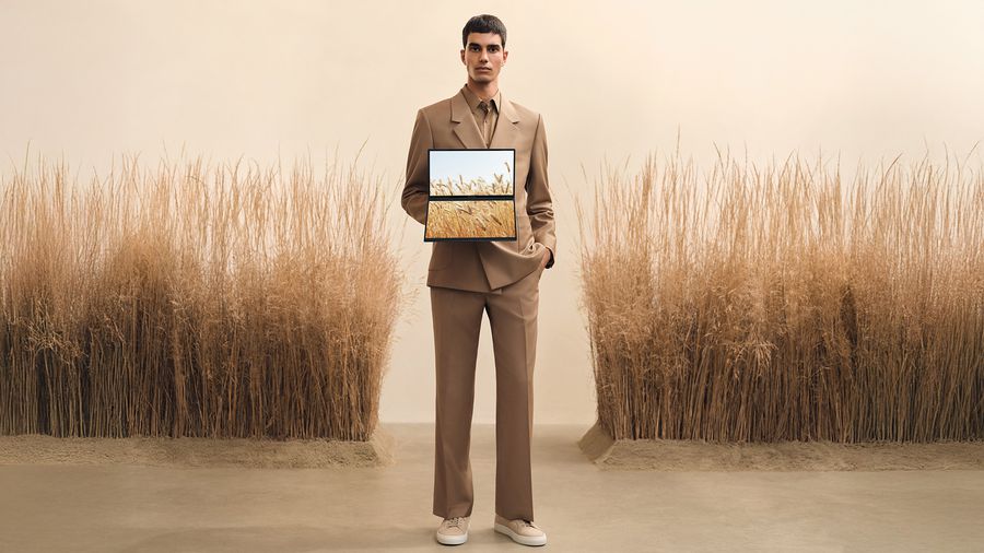 Descoperă lumea posibilităților infinite cu ASUS Zenbook Duo: laptopul dual-screen care redefinește portabilitatea și performanța