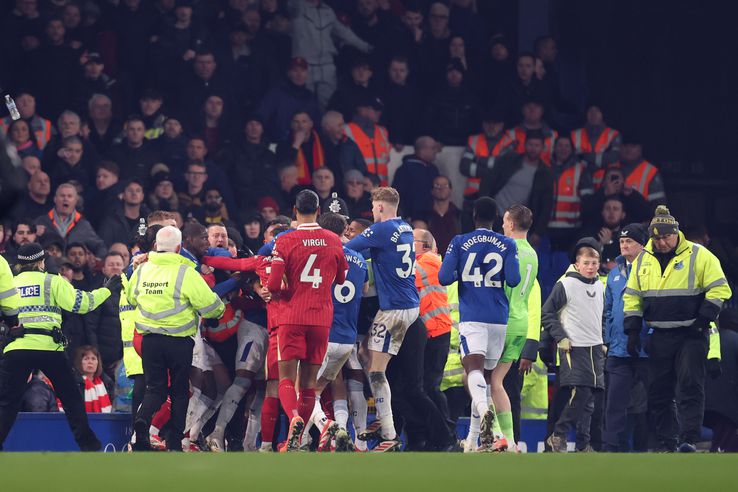 Final cu scandal la Everton - Liverpool/ Foto: Getty